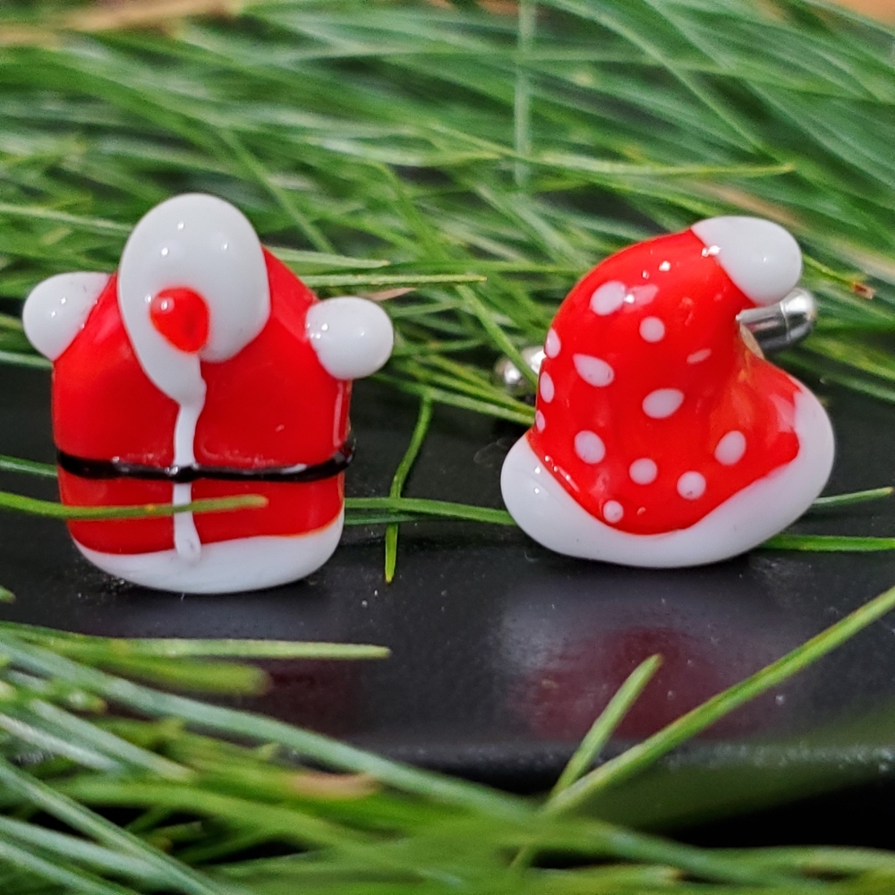 One Hundred 80 Degrees Xmas Cuff Links NWT Santa